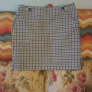 Cute houndstooth skirt